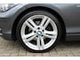 BMW 1-Serie 120i Sport Line 184PK , Trekhaak, Navi, PDC, Cruise, Bluetooth, LMV 18 Inch, Stoelverwarming