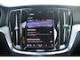 Volvo V60 T6 Plug-in hybrid AWD Plus Dark | Adaptive Cruise & Pilot Assist | Semi-Elektrische Trekhaak | Verwarmbare Voorruit | Premium Audio by Harman Kardon | 360-Camera | Stoel&Stuurverwarming |