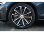 Volvo V60 T6 Plug-in hybrid AWD Plus Dark | Adaptive Cruise & Pilot Assist | Semi-Elektrische Trekhaak | Verwarmbare Voorruit | Premium Audio by Harman Kardon | 360-Camera | Stoel&Stuurverwarming |