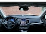 Volvo XC90 T8 Ultimate Dark | Verwarmbare voorstoelen | Massagefunctie voorstoelen | Verwarmbare achterbank | Premium Audio by Bowers & Wilkin | Panorama dak | Rondom zichtcamera | Luchtvering | 20 inch Lichtmetalen velgen | Semi elektrische trekhaak