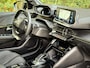 Peugeot 208 1.2 PureTech GT | CarPlay | Clima | Cruise | Navi | Metalic lak | H. Leder | 1e eig. | Nieuwstaat |