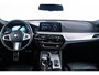 BMW 5-Serie Touring 520i High Executive Edition M Sport - Panoramadak - Head up - Parking/Driving Assistant - Active Protection - Comfortstoelen - Elektrisch verwarmde voorstoelen - HiFi - M Sportonderstel -