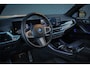 BMW X5 XDrive 50e | SKYLOUNGE | M SPORTSTOELEN | MASSAGE | STOELVERKOELING & VERWARMING | BOWERS & WILKINS | SFEERVERLICHTING | 360 CAMERA | CARPLAY | SPOILERPAKKET |