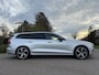 Volvo V60 2.0 T6 Twin Engine AWD R-Design Automaat / 1e Eigenaar / Harman-Kardon / Panoramadak / Trekhaak / Leder / Camera / LED /