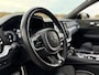 Volvo V60 2.0 T6 Twin Engine AWD R-Design Automaat / 1e Eigenaar / Harman-Kardon / Panoramadak / Trekhaak / Leder / Camera / LED /
