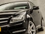 Mercedes-Benz C-klasse Coupé 180 AMG Sport 157Pk Automaat (NAVIGATIE, CLIMATE, LEDER, STOELVERWARMING, MEMORY SEATS, PARKEERSENSOREN, ZWART HEMEL, CRUISE, NIEUWE APK, NIEUWSTAAT)
