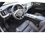 Volvo XC60 T6 350PK Automaat Plug-in hybrid AWD Plus Dark / Panoramadak / Harman Kardon / Luchtvering / 360 camera / Sport stoelen / 21'' velgen / NIEUWPRIJS EUR 81.500,-