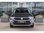 Volkswagen T-Roc 1.5 Style TSI 150pk | Pano | Adaptive | Parkeersensoren | Carplay | DAB | Navigatie | LED
