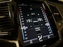 Volvo XC90 T8 AWD Recharge R-Design | Luchtvering | Trekhaak | 360° Camera | Head-Up Display | Harman Kardon | Schuifdak | Adaptieve Cruise Control | Standkachel met Volvo On Call App | Stoelverwarming voor+achter | Stuurwielverwarming | 22 Inch | Full LED Meesturen