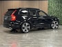 Volvo XC90 T8 AWD Recharge R-Design | Luchtvering | Trekhaak | 360° Camera | Head-Up Display | Harman Kardon | Schuifdak | Adaptieve Cruise Control | Standkachel met Volvo On Call App | Stoelverwarming voor+achter | Stuurwielverwarming | 22 Inch | Full LED Meesturen