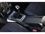 Volvo V40 Cross Country T4 Momentum | Navigatie | Cruise Control | Bluetooth Telefonie & Multimedia | Climate Control | Radio | Regensenor | Parkeersensor achter |
