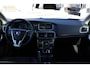 Volvo V40 Cross Country T4 Momentum | Navigatie | Cruise Control | Bluetooth Telefonie & Multimedia | Climate Control | Radio | Regensenor | Parkeersensor achter |