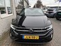 Volkswagen T-Roc Cabrio 1.5 TSI 2x R-Line / AUTOMAAT/ BLACK STYLE/ CAMERA/ PARK. SENSOREN/ DODE HOEK/ STOEL-STUURVERWARM./ IQ. LIGHT/ DIGITAL DASHBOARD/ ADAPT. CRUISE/ APP CONNECT/ NAVI/ CLIMA/ DAB/ 18" LMV