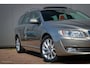 Volvo V70 1.6 D2 Summum Inscription | Dealer Onderhouden | Rijklaar | Pano | Stoelverwarming- en verkoeling | Standkachel
