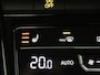 Volkswagen T-Roc 1.5 TSI R-Line Edition 150PK DSG Pano-Schuifdak, Black Style, Trekhaak, Matrix LED, Keyless, 16” lm winterset, Elektr. Achterklep, 18” LM Velgen, Side Assist