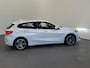 BMW 1-Serie 118i Sportline Business Edition Aut. Navigatie Apple Carplay/Android Auto Camera Parkeersensoren Cruise Control Virtual Cockpit Sfeerverlichting Ledverlichting Climate Control Lichtmetalen velgen