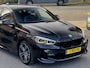 BMW 1-Serie 118i AUT7 M-SPORT EXECUTIVE EDITION LEDER NAVI CMERA DIGI-DASH APPLE-CARPLAY LED LMV PDC
