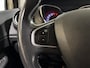 Renault Captur 90PK TCe Intens | 1e eigenaar | Navi | Camera | Parkeersensoren | Climate Control | Cruise Control | Privacy Glass | Lichtmetalen Velgen | Licht & Regen Sensor |