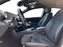 Mercedes-Benz A-klasse 250e AMG Line ** HP-LED, NAVI+, PANORAMA, DISTR, HuD, KEYLESS, 19-inch LMV ** 1e EIG - UNFALLFREI ** ** INFORMEER OOK NAAR ONZE AANTREKKELIJKE FINANCIAL-LEASE TARIEVEN **