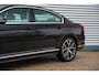 Volkswagen Passat 1.5 TSI Elegance Business R Leer Navi