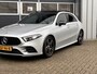 Mercedes-Benz A-klasse 180 Business Solution AMG | Pano | Sfeer | Stoel met geheugen | Camera |