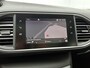 Peugeot 308 1.2 Blue Lease Premium 110pk | Glazen Dak | Navigatie | Climate Control | Cruise Control | Achteruitrijcamera | Parkeersensoren Voor + Achter | DAB Ontvanger | 16" Lichtmetalen Velgen | Apple Carplay/Android Auto |