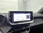 Peugeot 2008 1.2 Allure 100pk Automaat | Navigatie | Climate Control | Cruise Control | Camera/Parkeersensoren Voor + Achter | LED | 17" Lichtmetalen Velgen | Dodehoekdetectie | Apple Carplay/Android Auto |