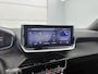Peugeot 2008 1.2 Allure 100pk Automaat | Navigatie | Climate Control | Cruise Control | Camera/Parkeersensoren Voor + Achter | LED | 17" Lichtmetalen Velgen | Dodehoekdetectie | Apple Carplay/Android Auto |