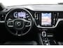 Volvo V60 2.0 T6 Plug-in hybrid AWD Plus Dark | Stoelverwarming voor + achter| Stuurwielverwarming| Keyless Entry| Verwarmbare voorruit| Harman Kardon audiosysteem| Semi- elektrisch inklapbare trekhaak|