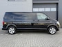 Volkswagen Transporter 2.0 TDI L2H1 DC Highline Automaat ✓5 persoons ✓Rijklaarprijs ✓Full LED ✓Vol Leder ✓Navigatie ✓Parkeersensoren ✓Trekhaak ✓Lichtmetaal