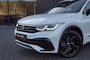 Volkswagen Tiguan 1.4  e-Hybrid R-Line Black style 245pk/ Panodak /DCC/Leer/Navi Pro /Head-up/360gr Camera/Trekhaak wegklb./ AppConn/ACC