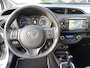 Toyota Yaris 1.5 Hybrid 100pk 5D CVT Bi-Tone