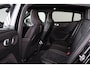Volvo EC40 Twin Ultra Black Edition 82 kWh - Panoramadak - IntelliSafe Assist & Surround - 360º Camera - Harman/Kardon audio - Verwarmde voorstoelen & stuur - Parkeersensoren voor & achter - Elektr. bedienb. voorstoelen met geheugen links - Draadloze tel. lader - Warmtepomp - Extra getint glas - 20' LMV