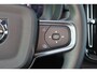 Volvo EC40 Twin Ultra Black Edition 82 kWh - Panoramadak - IntelliSafe Assist & Surround - 360º Camera - Harman/Kardon audio - Verwarmde voorstoelen & stuur - Parkeersensoren voor & achter - Elektr. bedienb. voorstoelen met geheugen links - Draadloze tel. lader - Warmtepomp - Extra getint glas - 20' LMV