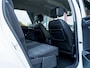 Volkswagen Touran 1.4 TSI Highline R 7p. | R-Line | LED Koplampen | Navigatie | Climate Control | Adaptieve Cruise Control | Stoelverwarming | Parkeersensoren | 7 Persoons | Privacy Glas | 18'' Lichtmetalen Velgen |