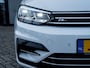 Volkswagen Touran 1.4 TSI Highline R 7p. | R-Line | LED Koplampen | Navigatie | Climate Control | Adaptieve Cruise Control | Stoelverwarming | Parkeersensoren | 7 Persoons | Privacy Glas | 18'' Lichtmetalen Velgen |