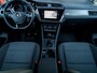 Volkswagen Touran 1.4 TSI Highline R 7p. | R-Line | LED Koplampen | Navigatie | Climate Control | Adaptieve Cruise Control | Stoelverwarming | Parkeersensoren | 7 Persoons | Privacy Glas | 18'' Lichtmetalen Velgen |