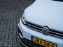 Volkswagen Touran 1.4 TSI Highline R 7p. | R-Line | LED Koplampen | Navigatie | Climate Control | Adaptieve Cruise Control | Stoelverwarming | Parkeersensoren | 7 Persoons | Privacy Glas | 18'' Lichtmetalen Velgen |