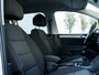 Volkswagen Touran 1.4 TSI Highline R 7p. | R-Line | LED Koplampen | Navigatie | Climate Control | Adaptieve Cruise Control | Stoelverwarming | Parkeersensoren | 7 Persoons | Privacy Glas | 18'' Lichtmetalen Velgen |