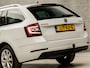 Skoda Octavia 1.0 TSI Sport (APPLE CARPLAY, GROOT NAVI, CLIMATE, STOELVERWARMING, SPORTSTOELEN, GETINT GLAS, CRUISE, TREKHAAK, NIEUWSTAAT)