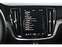 Volvo V60 2.0 T6 Plug-in hybrid AWD Essential Edition | Stoelverwarming voor + achter| Stuurwielverwarming| Side-Skirts| RVS- bumperbescherming achter|