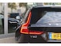 Volvo V60 2.0 T6 Plug-in hybrid AWD Essential Edition | Stoelverwarming voor + achter| Stuurwielverwarming| Side-Skirts| RVS- bumperbescherming achter|