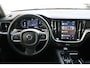 Volvo V60 2.0 T6 Plug-in hybrid AWD Essential Edition | Stoelverwarming voor + achter| Stuurwielverwarming| Side-Skirts| RVS- bumperbescherming achter|