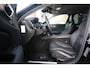 Volvo V60 2.0 T6 Plug-in hybrid AWD Essential Edition | Stoelverwarming voor + achter| Stuurwielverwarming| Side-Skirts| RVS- bumperbescherming achter|