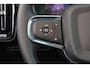 Volvo XC40 B3 Core - IntelliSafe Assist & Surround - 360º Camera - Verwarmde voorstoelen & stuur - Parkeersensoren voor & achter - Elektr. bedienb. voorstoelen met geheugen links - Draadloze tel. lader - Extra getint glas - 19' LMV