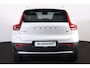 Volvo XC40 B3 Core - IntelliSafe Assist & Surround - 360º Camera - Verwarmde voorstoelen & stuur - Parkeersensoren voor & achter - Elektr. bedienb. voorstoelen met geheugen links - Draadloze tel. lader - Extra getint glas - 19' LMV