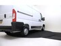 Peugeot Boxer 2.2 BlueHDi 120PK L2H2 3.3t Apple Carplay | Camera | Vloer en Lat om lat | Trekhaak |