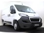 Peugeot Boxer 2.2 BlueHDi 120PK L2H2 3.3t Apple Carplay | Camera | Vloer en Lat om lat | Trekhaak |