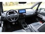 Volkswagen ID.3 204pk First Max 58 kWh Pro Performance | 20" Black Style Velgen | Verlaagd | Panoramadak | Ergo Sportstoelen