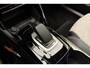 Peugeot e-2008 EV GT Pack 50 kWh | Adaptive Cruise Control | Panorama dak | Stoelverwarming | Alcantara bekleding | Full LED | Camera | Drive Assist | Keyless Entry & Start | Navigatie